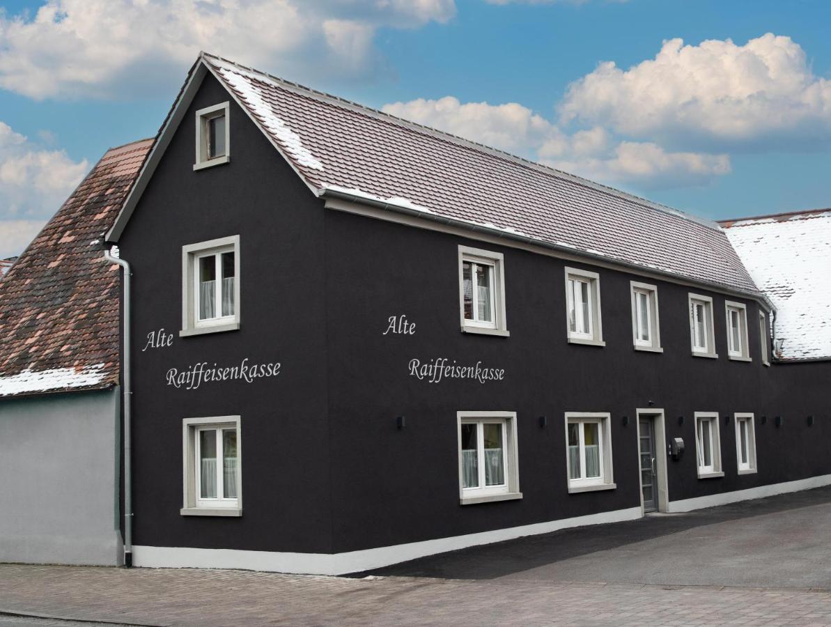 Apartment Alte Raiffeisenkasse Rothenburg Ob Der Tauber Eksteriør billede
