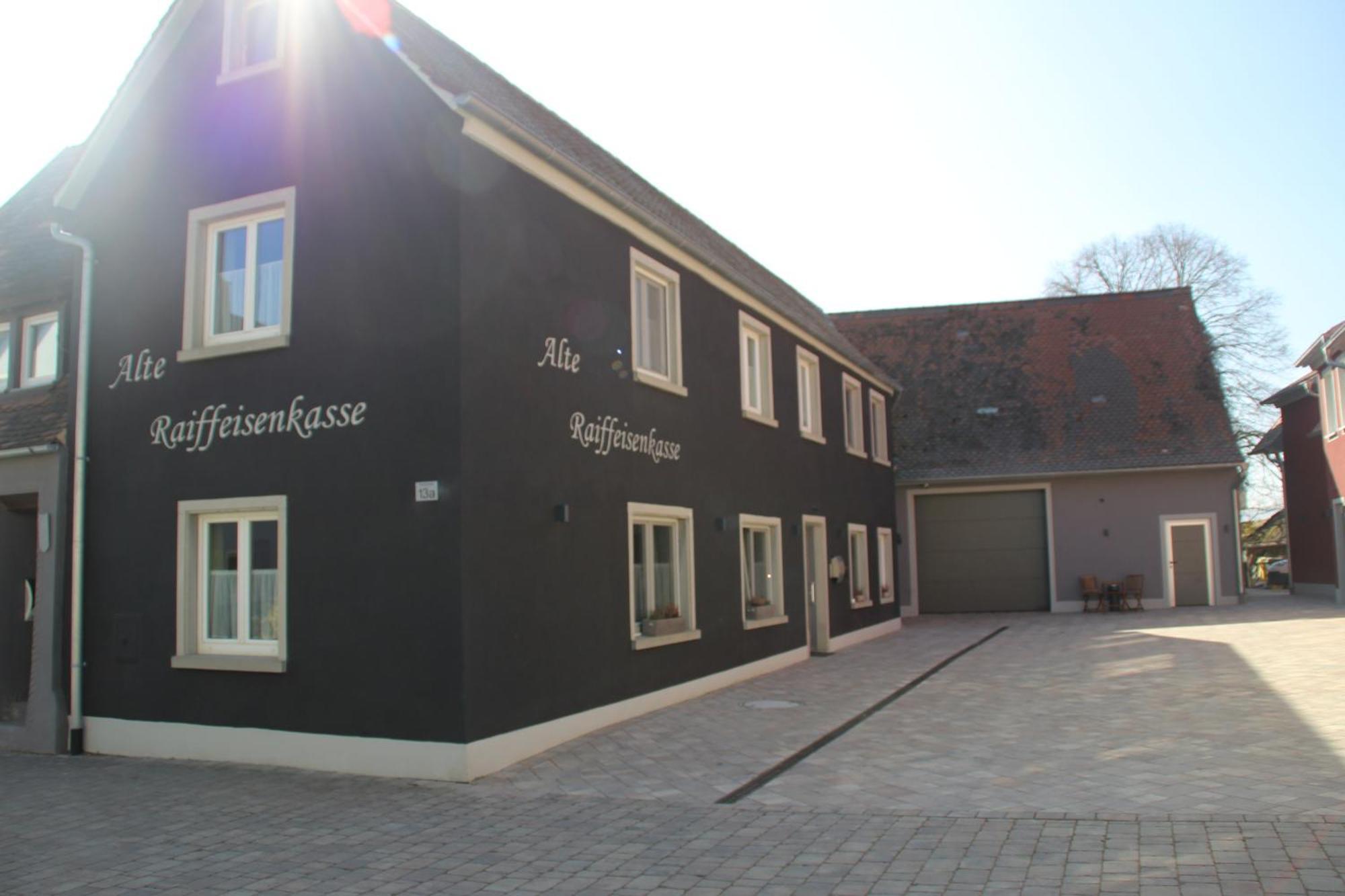 Apartment Alte Raiffeisenkasse Rothenburg Ob Der Tauber Eksteriør billede